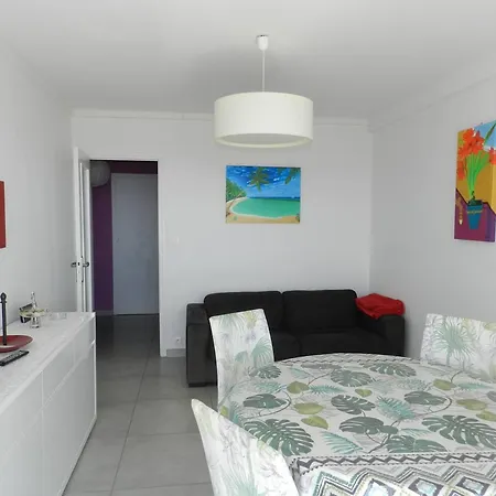 Apartment Le Lavandou, 2 Pieces, 4 Personnes - Fr-1-713-95 *